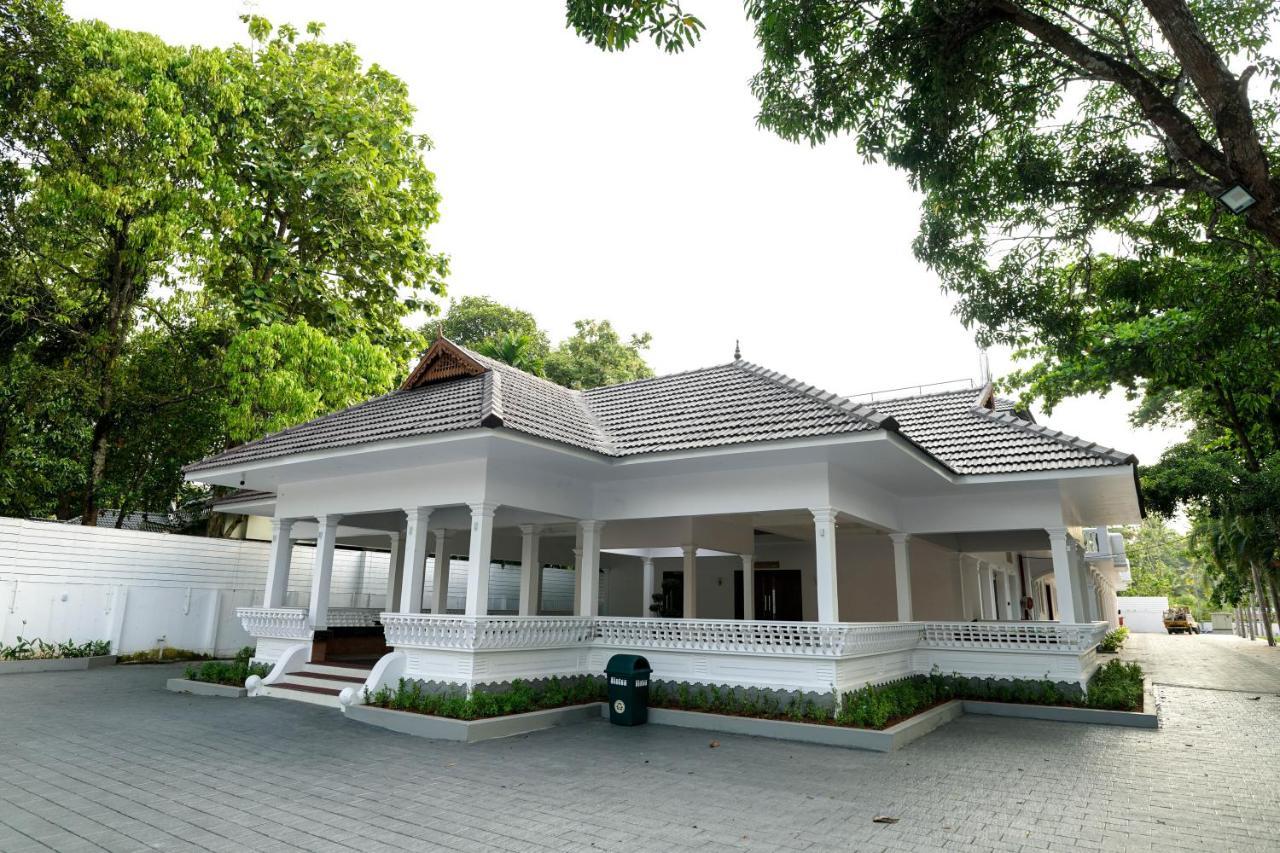 Hotel Heritage Plaza Kottayam Ngoại thất bức ảnh