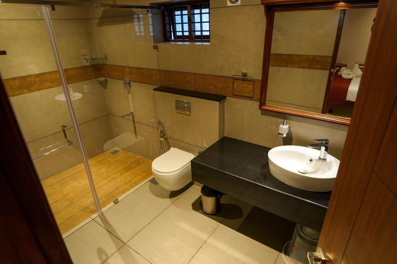 Hotel Heritage Plaza Kottayam Ngoại thất bức ảnh