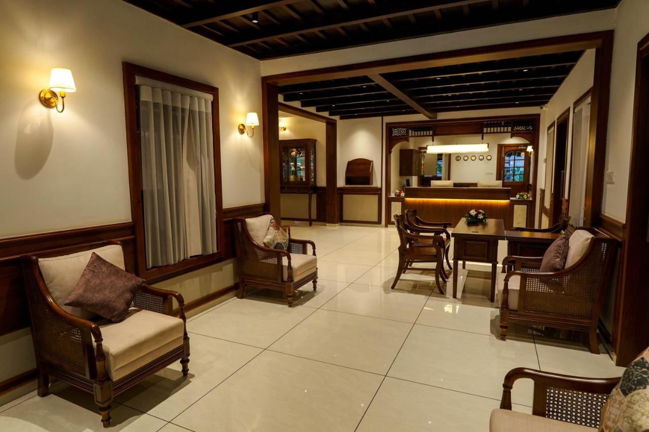 Hotel Heritage Plaza Kottayam Ngoại thất bức ảnh