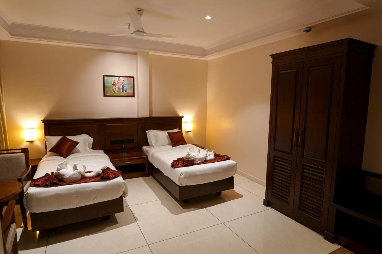 Hotel Heritage Plaza Kottayam Ngoại thất bức ảnh
